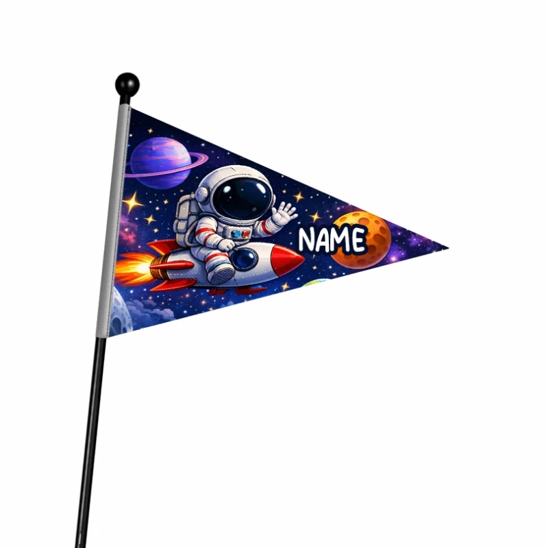 Flaga na rower chorągiewka z astronautą w kosmosie z personalizowanym napisem