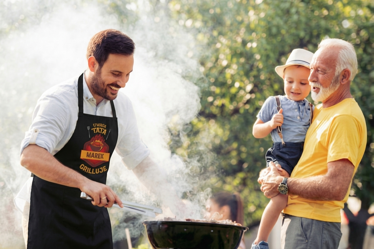 Fartuch grillowy z nadrukiem – dlaczego to idealny prezent dla taty?